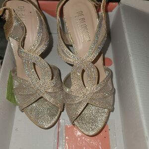 De Blossom Collection Women's Glittery Gold Sandals